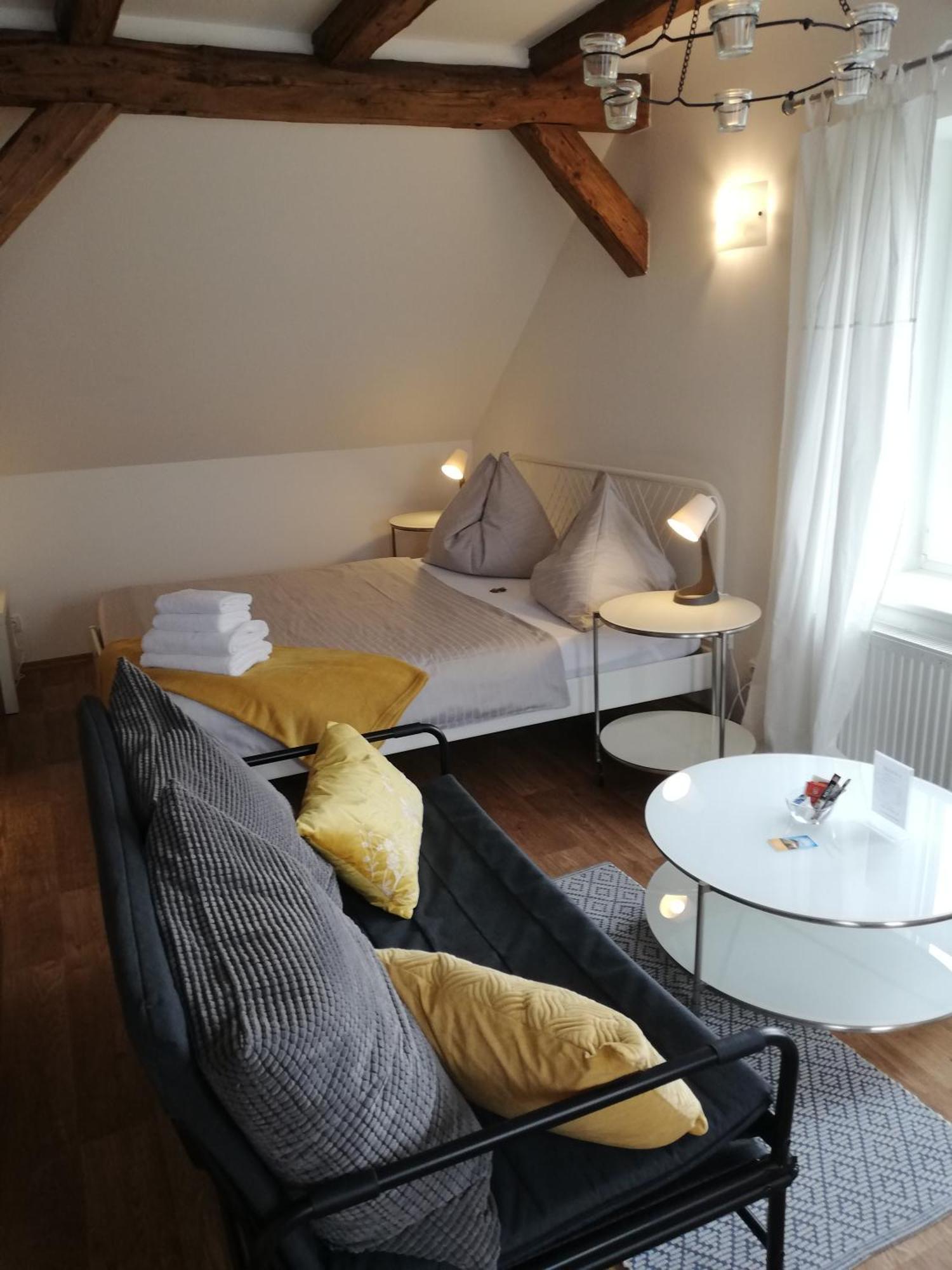 Pension Vila Hana Loket Exterior photo