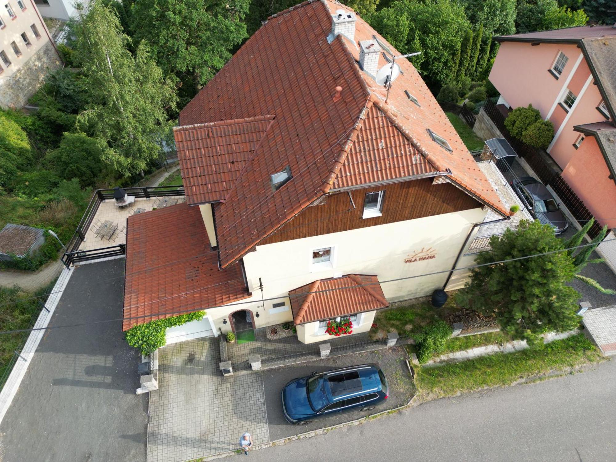 Pension Vila Hana Loket Exterior photo