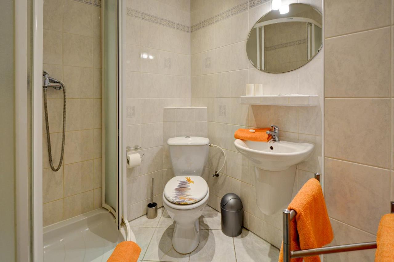 Pension Vila Hana Loket Exterior photo